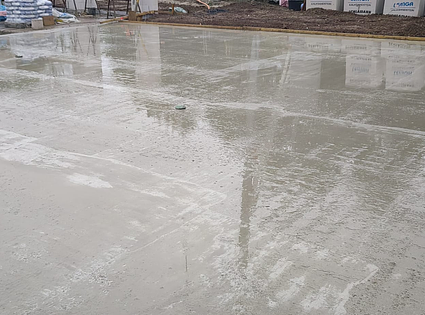 ESMU IEARADIES !! Paklpojumu klāsts bagātīgs !!  Pilns cikls Ēku renovācija , ēku celtniecība ! interesentiem Lūgums Zvanīt ,Rakstīt ..Starpnieki uzdzeriet ūdeni 