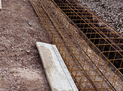 ESMU IEARADIES !! Paklpojumu klāsts bagātīgs !!  Pilns cikls Ēku renovācija , ēku celtniecība ! interesentiem Lūgums Zvanīt ,Rakstīt ..Starpnieki uzdzeriet ūdeni 