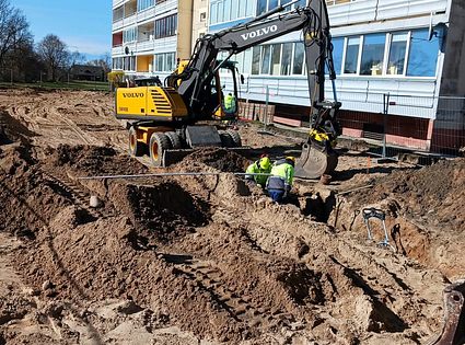 VOLVO / EW140B