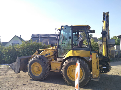 Komatsu  / 595