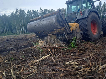 Valtra, fendt / Meri chrusher