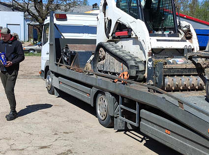 ЭВАКУАТОРЫ - Transporta pakalpojumi.