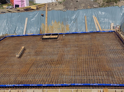 ESMU IEARADIES !! Paklpojumu klāsts bagātīgs !!  Pilns cikls Ēku renovācija , ēku celtniecība ! interesentiem Lūgums Zvanīt ,Rakstīt ..Starpnieki uzdzeriet ūdeni 