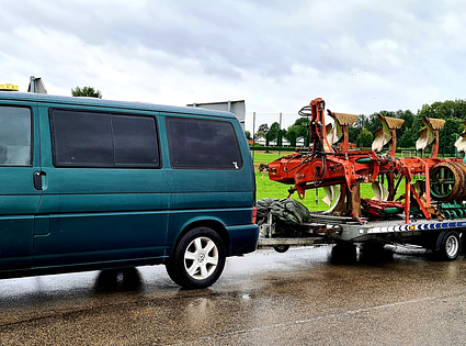 EVAKUATORI - Transporta pakalpojumi.